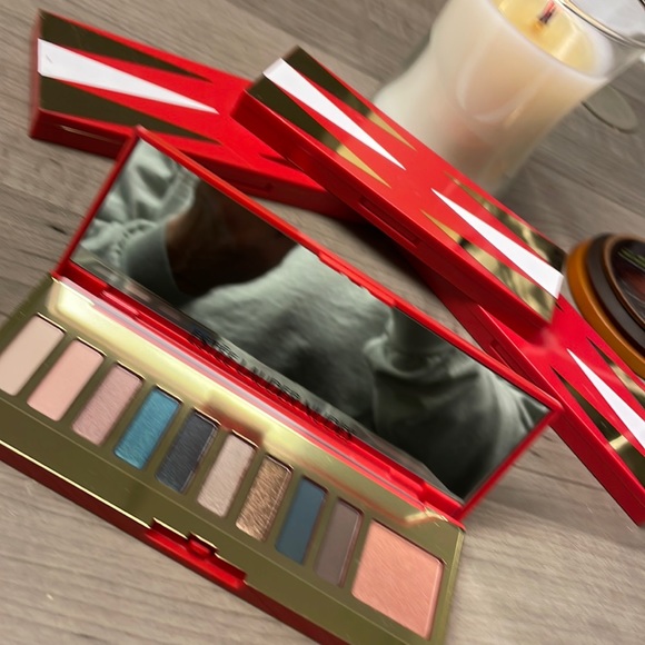 Estee Lauder Other - Out of stock FREE ! W / 20.00 purchase while supplies last